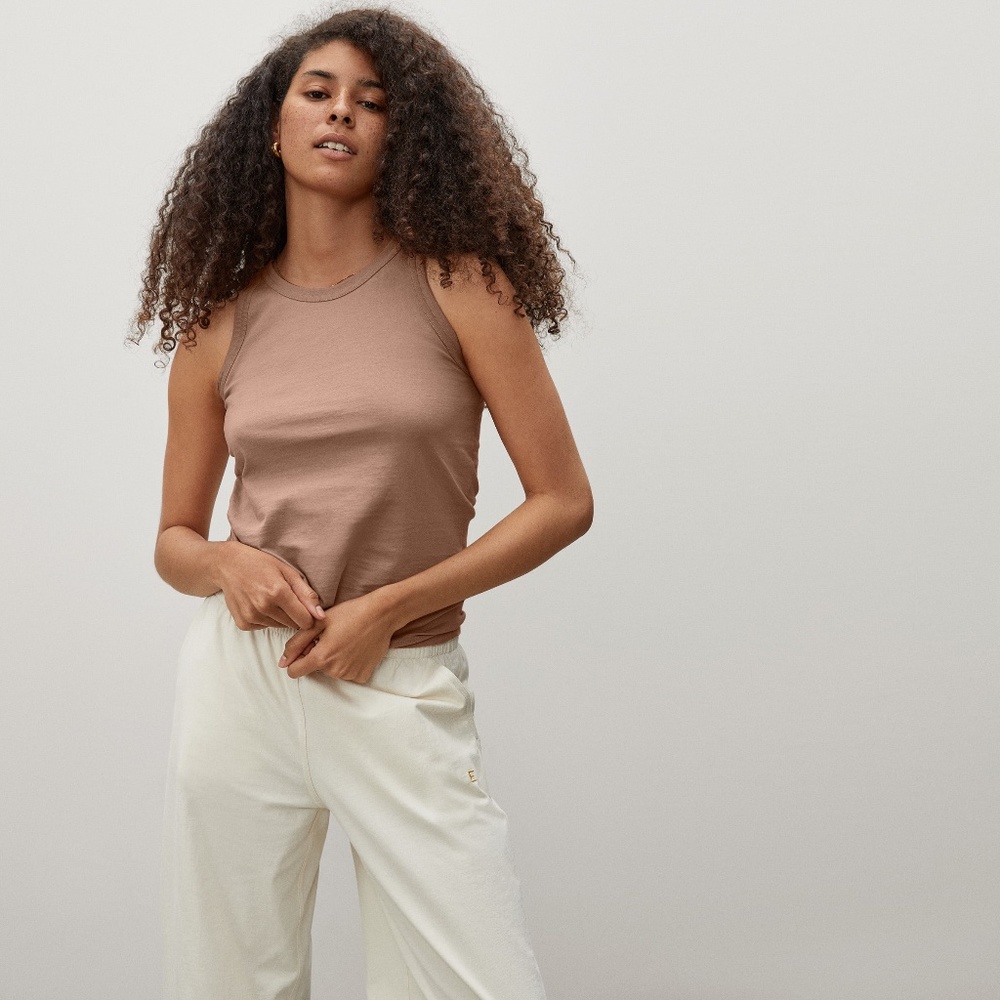 Everlane Organic Cotton Cutaway Tank in Oak